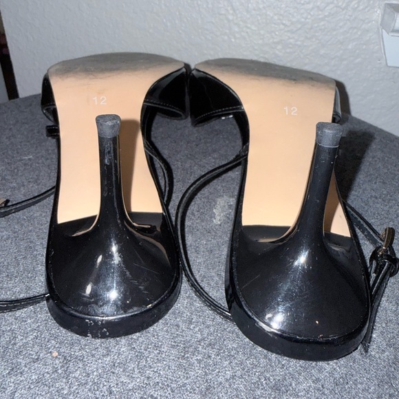 Black Patent Slingback Kitten Heels • Pointed Toe • Y2K 90s Minimal Buckle Heels - Picture 8 of 10
